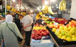 Marchés de proximité, contrôles renforcés : que prépare le ministère du Commerce pour le Ramadan ?