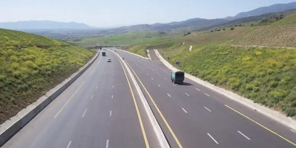 Autoroute est-ouest : un nouveau tronçon très attendu ouvert à la circulation