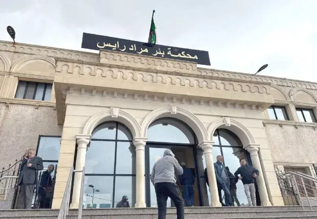 Un cuisinier dans une cité universitaire à Alger lourdement condamné pour cette raison