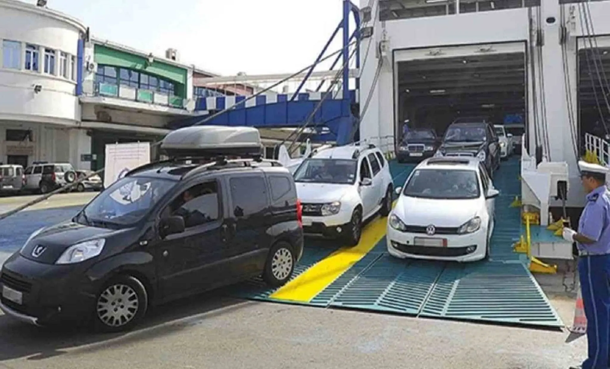 Voyager en Algérie en été 2026 : attention, ces véhicules seront interdits sur les ferries