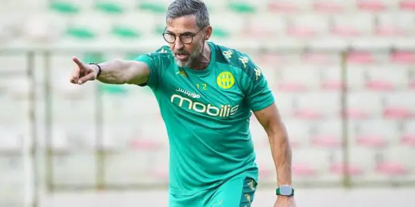 JS Kabylie : pris à partie par des supporters à Zanzibar, Zinnbauer dénonce « insultes et crachats »