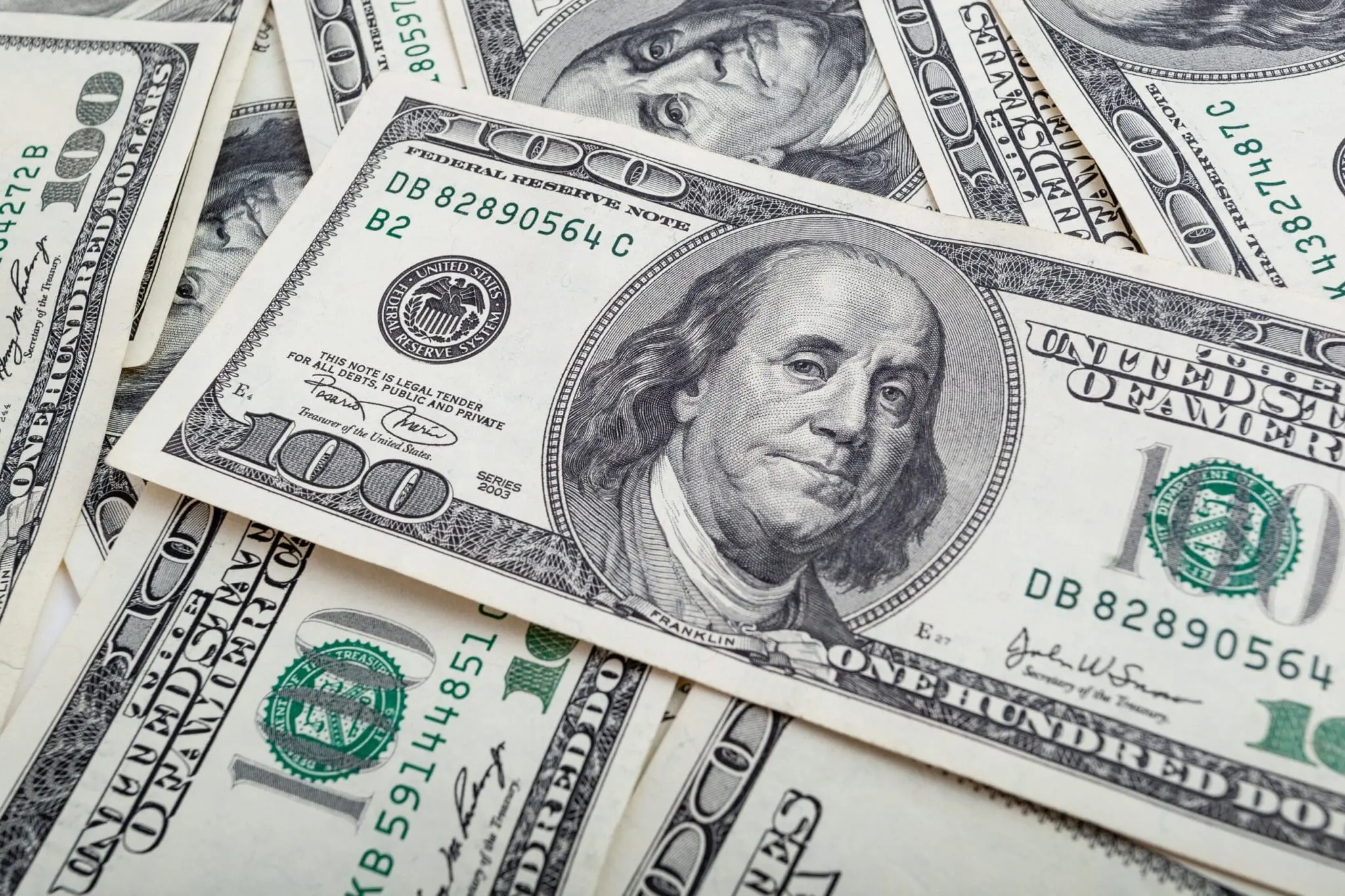 Une importante somme de billets de dollars falsifiés saisie à Annaba