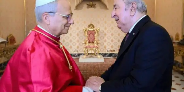 Tebboune adresse ses vœux de rétablissement au pape Léon XIV après son opération