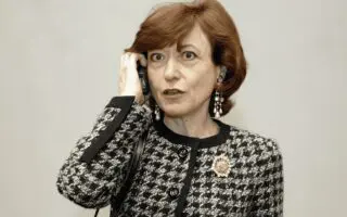 Propos polémiques de Noëlle Lenoir sur les Algériens : l’Arcom inflige une lourde amende à CNews