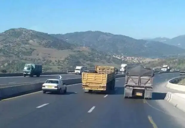 Autoroute Est-Ouest : Circulation déviée à partir de ce samedi 28/03 pour cette catégorie de véhicules