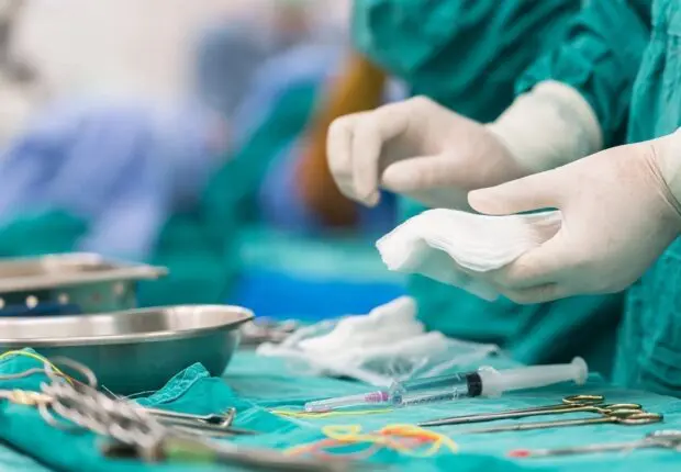 Ces chirurgies désormais 100 % gratuites pour les retraités et employés de l&rsquo;Éducation