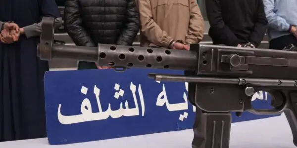 Pistolet-mitrailleur, cartouches lacrymogène, munitions de guerre… un gang armé démantelé  (vidéo)