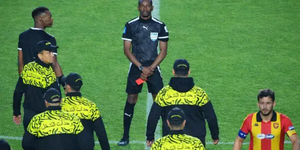 ES Tunis – Al-Ahly SC : l’arbitre sénégalais Issa Sy au cœur d’une nouvelle controverse (vidéo)