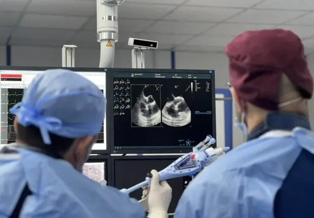 Exploit médical inédit en Afrique : le CHU d&rsquo;Oran réussit deux interventions avec la technologie TriClip