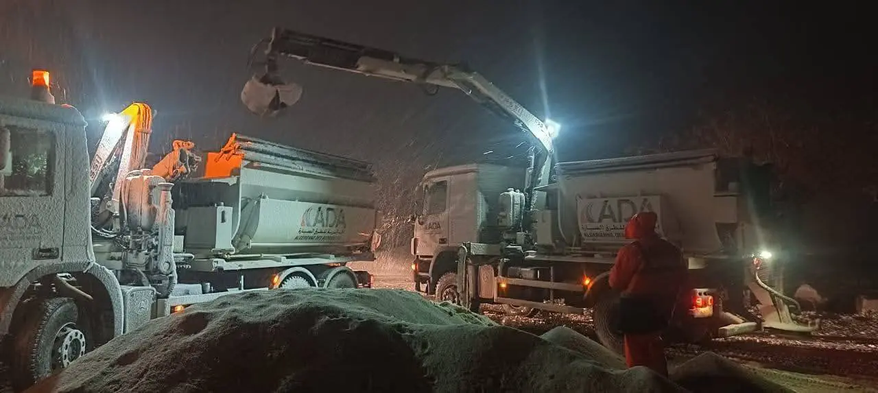 Voitures bloquées, moutons emportés par la crue… l’Algérie frappée par les intempéries (IMAGES)