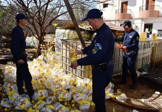 La police sévit contre la spéculation : des citernes d&rsquo;huile subventionnée saisies à Boumerdès [IMAGES]