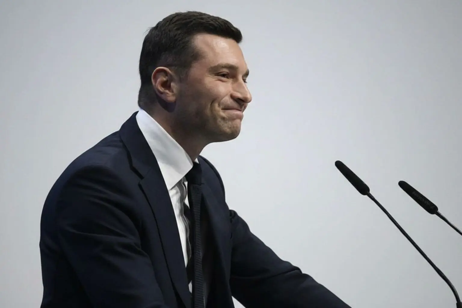 France – Algérie : Jordan Bardella prêt à dialoguer, mais dans un rapport de force