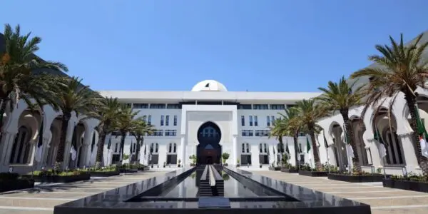 Tensions au Moyen-Orient : l&rsquo;ambassade d&rsquo;Algérie au Qatar suspend ses services consulaires