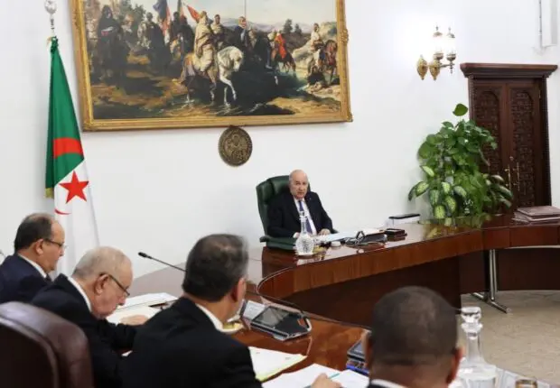 110 M de dollars en jeu : Tebboune accélère la traque de l’argent détourné lors du Conseil des ministres