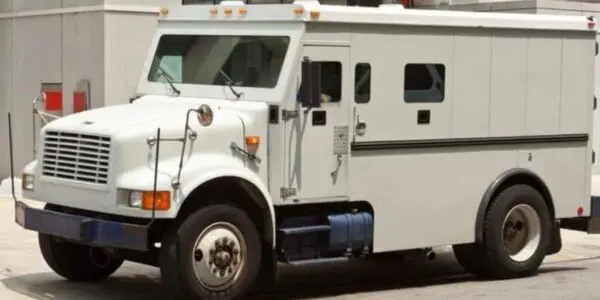 Déguisés en convoyeurs, ils dérobent 14 mds dans une banque : Détails d’un hold-up hollywoodien à Guelma