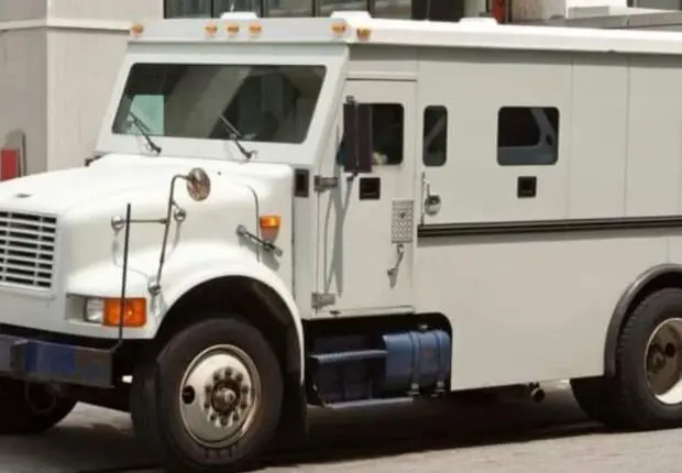 Déguisés en convoyeurs, ils dérobent 14 mds dans une banque : Détails d’un hold-up hollywoodien à Guelma