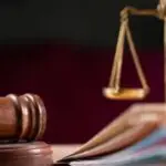 Aéroport d’Alger : Un « faux parlementaire » arrêté avec 13 mds dissimulés dans du papier aluminium