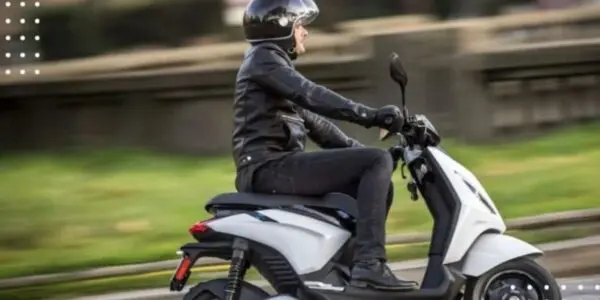 Permis pour vélos et motos électriques : ce qu’exige la Gendarmerie selon la puissance