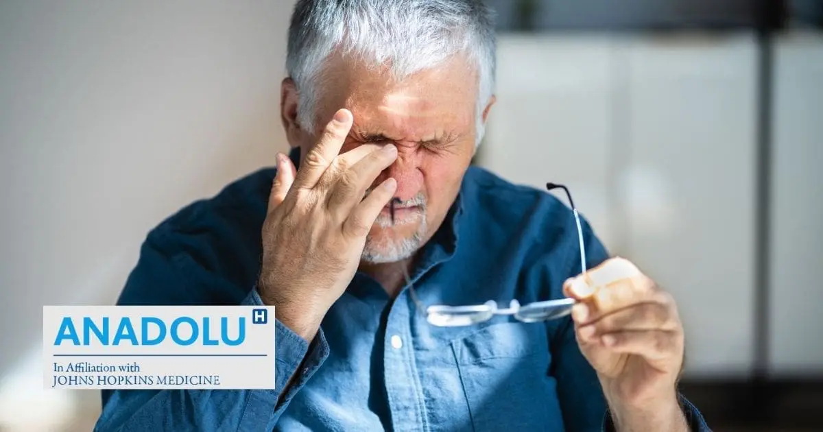 Accident vasculaire cérébral (AVC) : signes, facteurs de risque, prise en charge et prévention