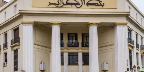 Coup de rabot sur les banques : la BA réduit de moitié les engagements à l&rsquo;étranger