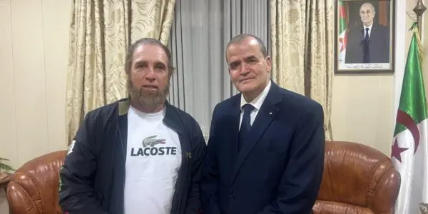 Produits DZ exportés vers l’Europe : l’État salue l’influenceur Fayçal Ouchène pour son impact