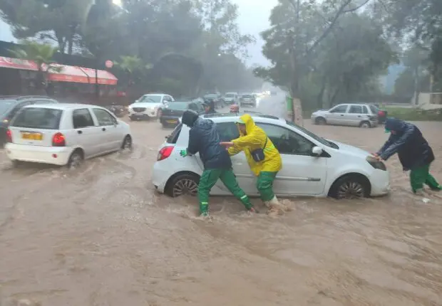 Vidéos. Véhicules coincés, disparition signalée… les intempéries sèment le chaos dans plusieurs régions