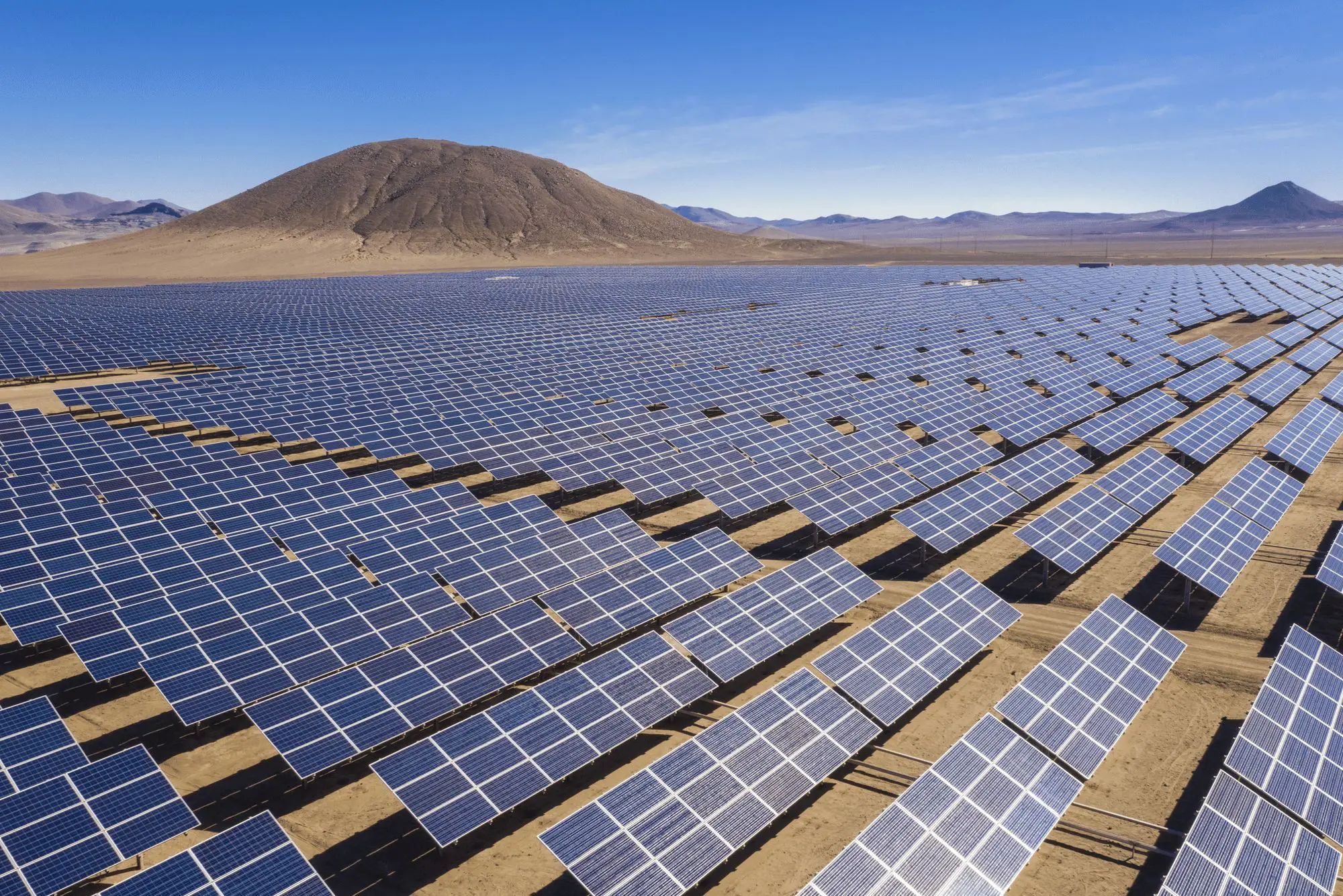 364 000 panneaux déployés avec succès: l’Algérie branche la 1ʳᵉ centrale de 200 MW du mégaprojet solaire