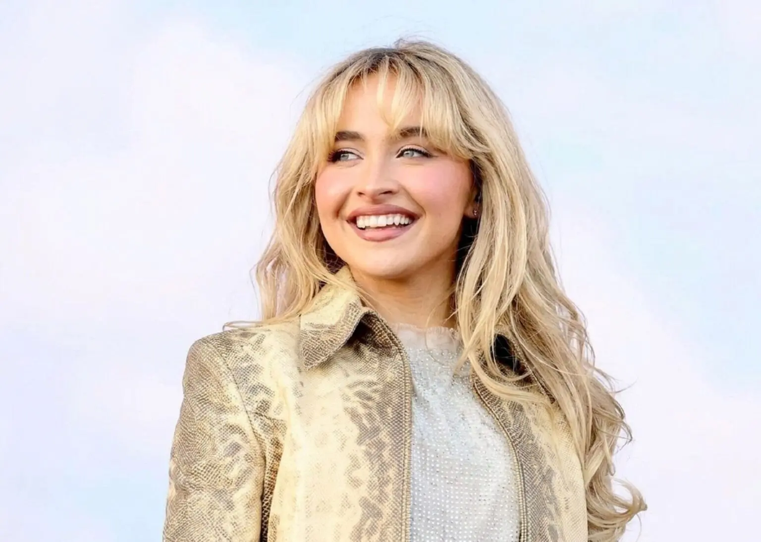 “Je n’aime pas ça” : Sabrina Carpenter crée la polémique après des youyous en plein concert