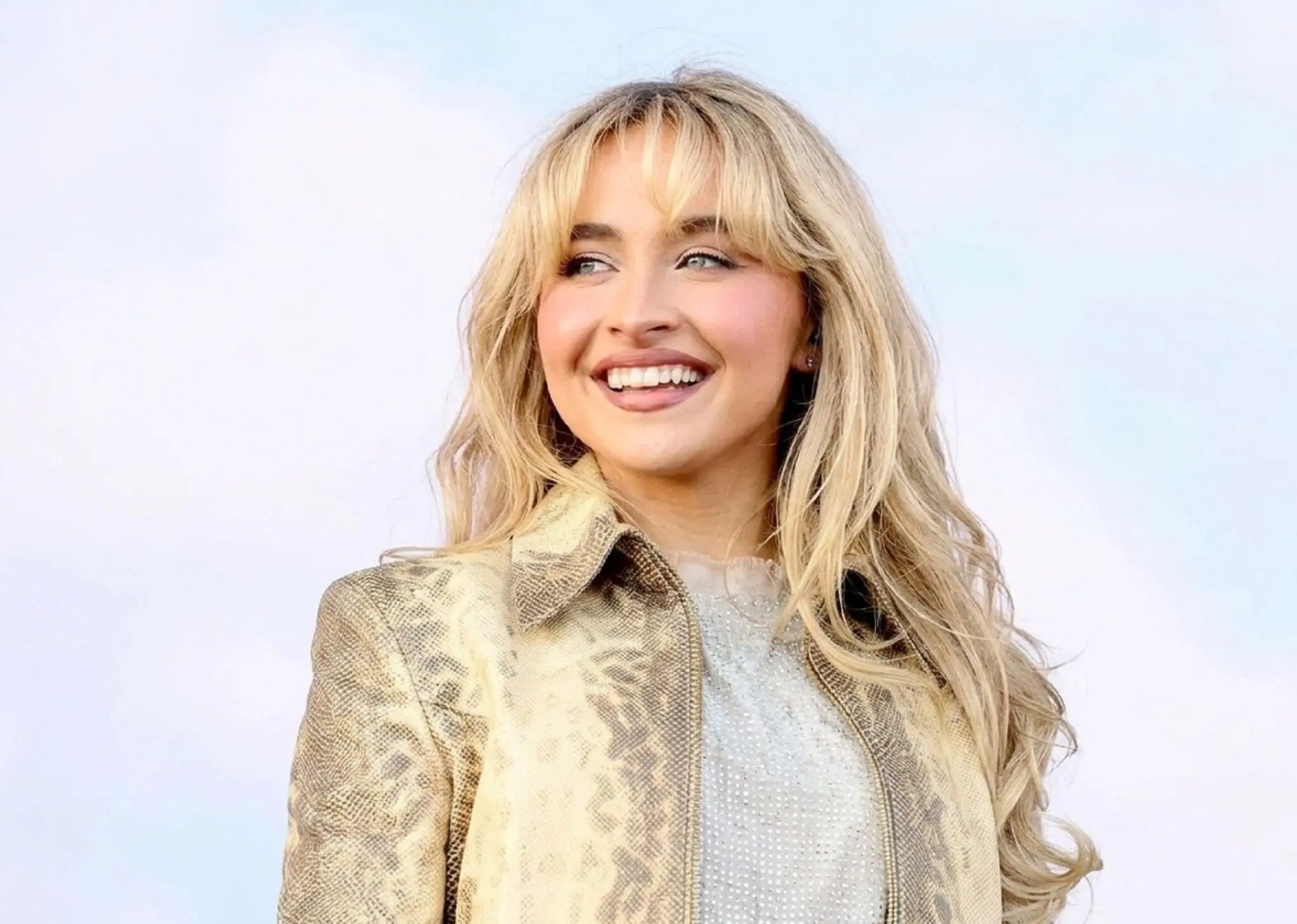 “Je n’aime pas ça” : Sabrina Carpenter crée la polémique après des youyous en plein concert
