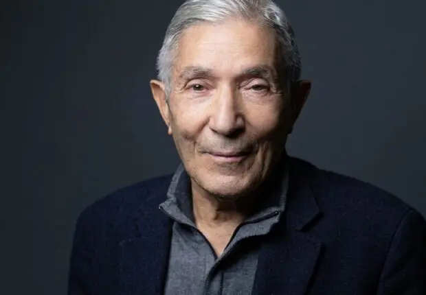 1 million d’€, appartement luxueux à Paris… les dessous du transfert de Boualem Sansal chez Bolloré