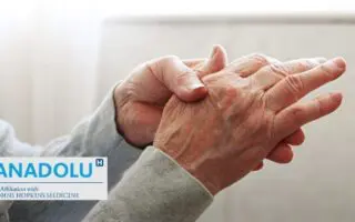 Tremblement essentiel : des premiers symptômes invalidants aux solutions thérapeutiques modernes