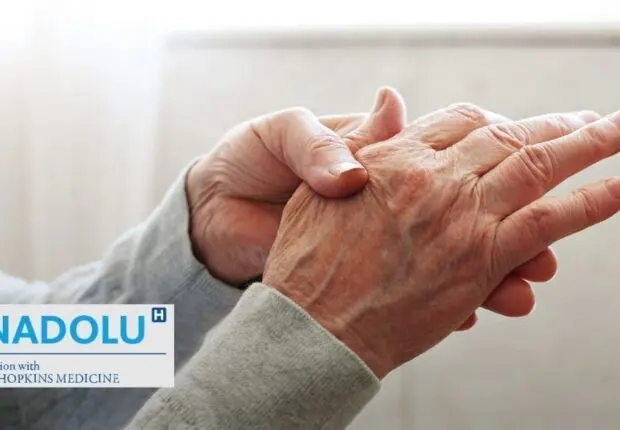 Tremblement essentiel : des premiers symptômes invalidants aux solutions thérapeutiques modernes