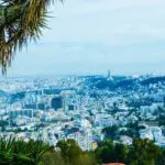 Oubliez Mykonos : cette destination algérienne s’impose parmi les plus belles villes blanches en 2026