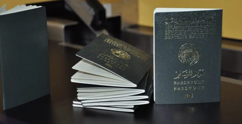 Trafic de passeports biométriques à Alger : lourdes peines contre les accusés