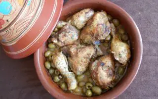 Meilleurs plats de poulet au monde : cette spécialité algérienne s&rsquo;invite dans le Top 50