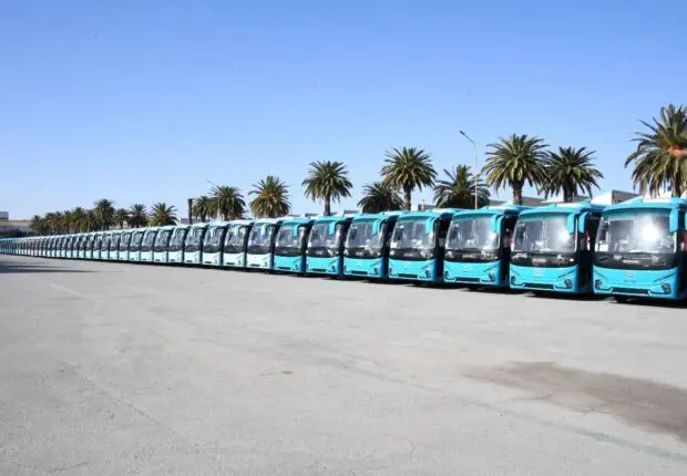 La livraison des bus importés démarre : première vague de 908 unités distribuées [IMAGES]