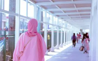 En France, des salariées licenciées après avoir refusé de retirer leur voile