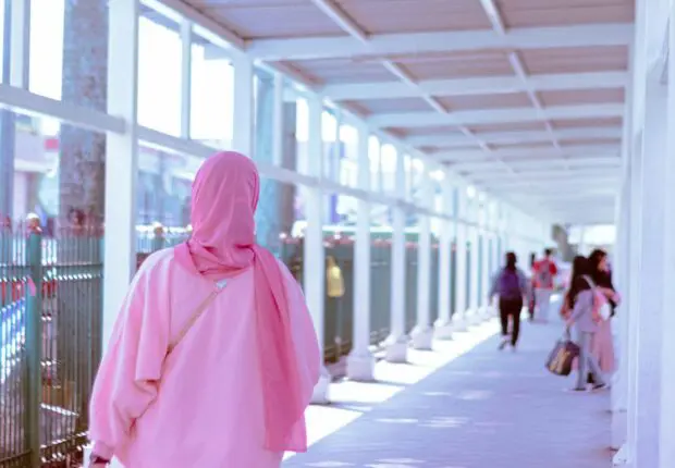 En France, des salariées licenciées après avoir refusé de retirer leur voile