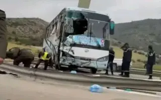 Grave accident de bus algérien en Tunisie : Tebboune ordonne le rapatriement immédiat des victimes