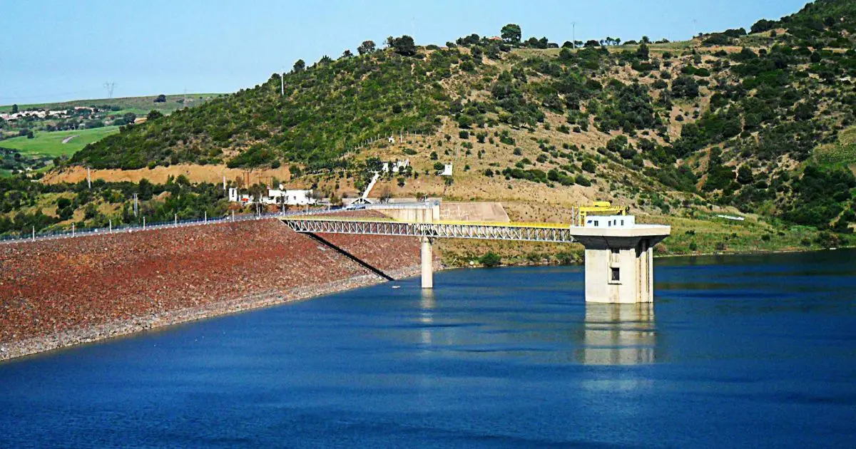 Jusqu’à quand l’Algérie peut-elle tenir sur ses réserves d’eau ? Le ministre de l’Hydraulique répond