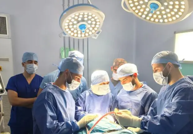 Une prouesse médicale 100 % algérienne : La chirurgie crânienne en 3D devient une réalité au CHU d&rsquo;Oran