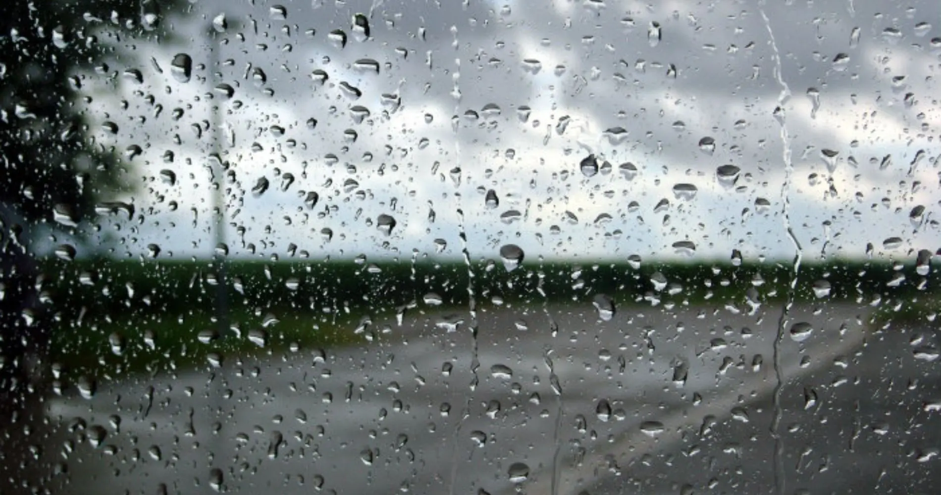 Alerte météo en Algérie : vigilance dans 10 wilayas pour fortes pluies ce dimanche 17 mai