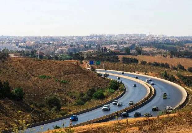 Autoroute Est-Ouest : déviation sur un tronçon très fréquenté dès ce mardi 12 mai