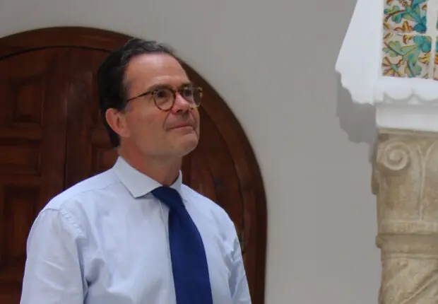 L&rsquo;ambassadeur de France Stéphane Romatet reprend son poste à Alger, un an après son rappel à Paris