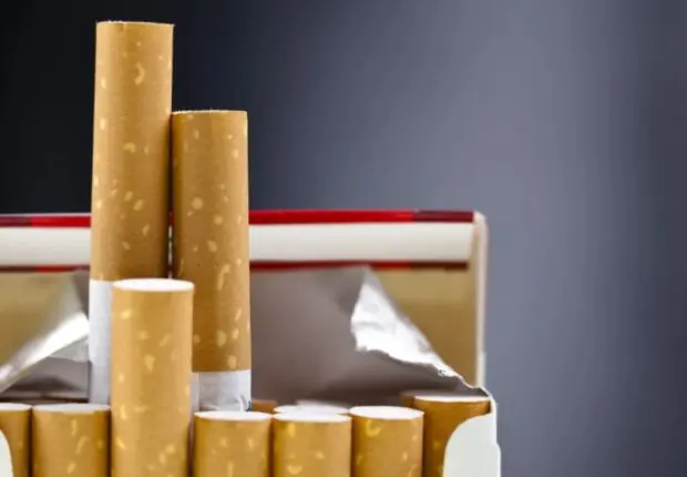 Tabac en Algérie : les autorités durcissent drastiquement les règles, voici ce qui change