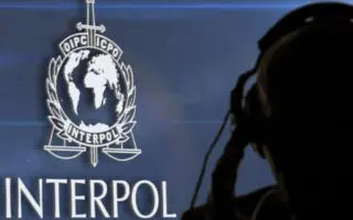 Traqué par INTERPOL pendant 10 ans : une « gaffe » fait tomber ce hacker algérien, roi du phishing
