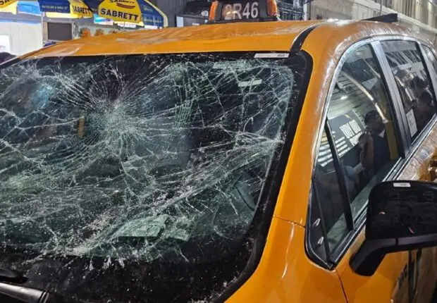 Un chauffeur algérien roué de coups à New York : son taxi saccagé, une cagnotte récolte 60 000 dollars