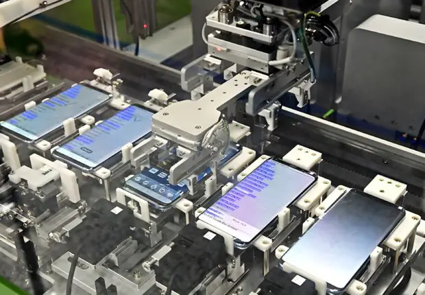 400 emplois et 6 000 téléphones par jour : le pari industriel d&rsquo;Oran