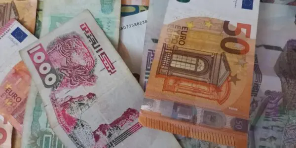 L’euro repart à la hausse face au dinar, les nouvelles règles de l’allocation touristique 750€ en cause ?