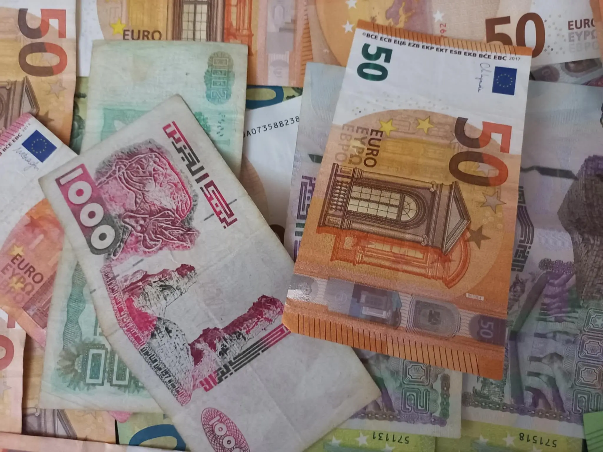 Marché noir des devises : après plusieurs secousses, l&rsquo;euro marque une pause face au dinar ce 24 juin